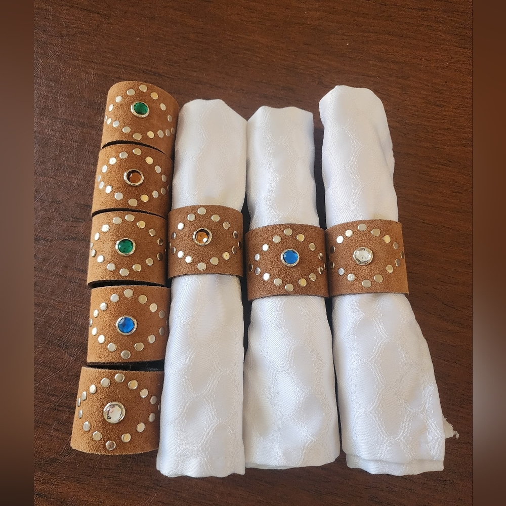 Brand New- Brown Leather Napkin Rings W/ Colored Stones!!👑💜